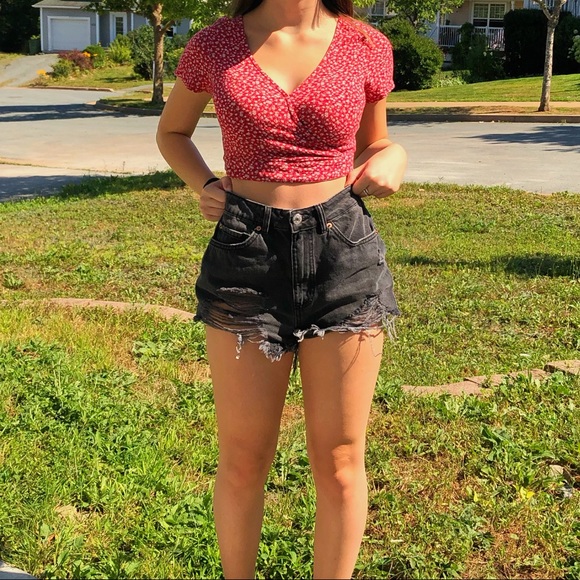 INSTAGRAM THRIFT STORE @corathrifts - Picture 4 of 6